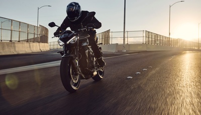 Triumph Street Triple 765 R - Das schöne Biest
