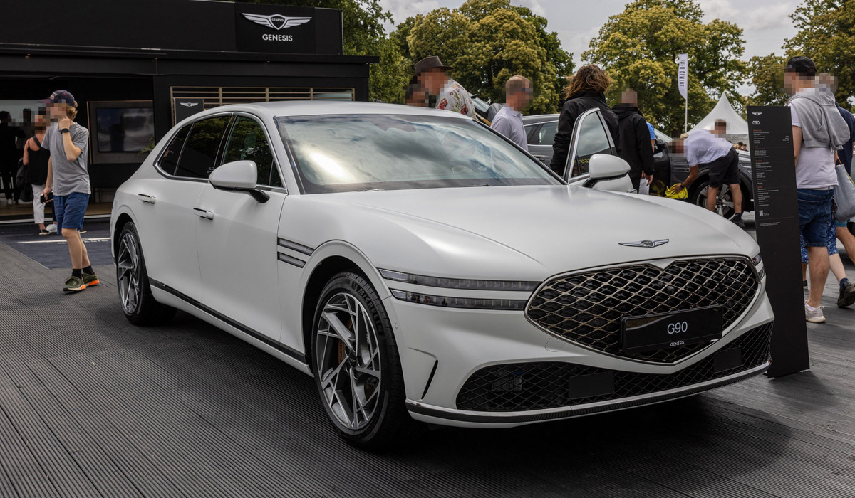 mid Goodwood - Die Genesis G90 Limousine feiert Premiere in Goodwood. Mike Neumann / mid