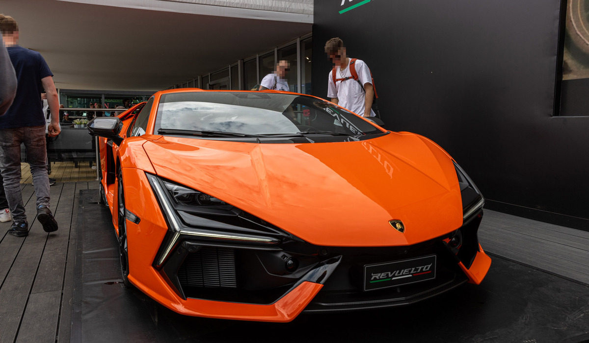 mid Goodwood - Der Lamborghini Revuelto - der erste V12 Hybrid von Lamborghini. Mike Neumann / mid