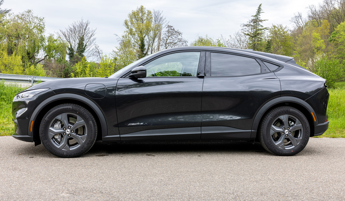 mid Groß-Gerau - Ein ungewohnter Anblick, verbindet man den Namen Ford Mustang doch in der Regel nicht mit einem SUV. Mike Neumann / mid