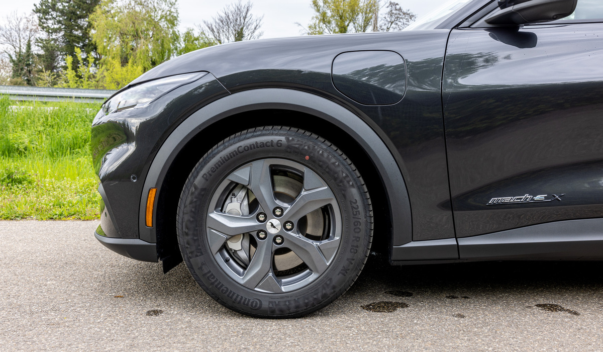 mid Groß-Gerau - 18 Zoll Leichtmetallfelgen kommen in der Basisausstattung, maximal sind 20 Zoll Felgen bei der GT-Line erhältlich. Mike Neumann / mid