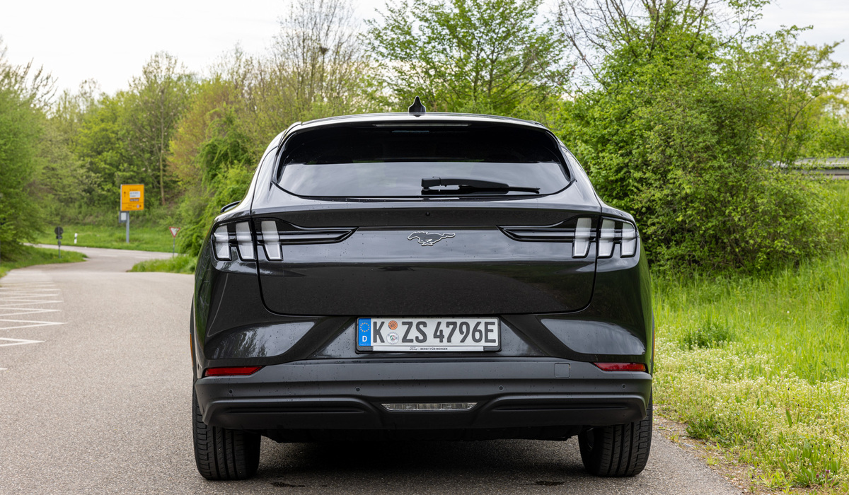 mid Groß-Gerau - Die dreigeteilten Heckleuchten sind ebenfalls typisch Mustang. Mike Neumann / mid