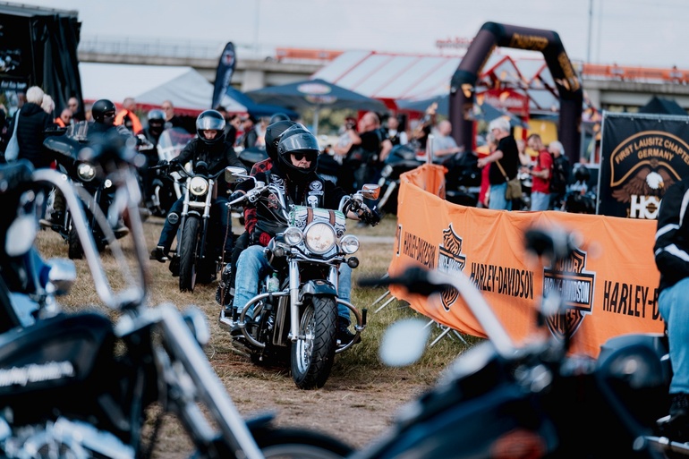 Harley-Davidson: Gute Partystimmung in Dresden