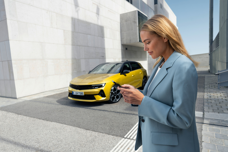 Opel schnürt Pakte für Connected Services