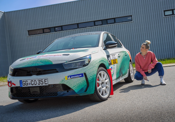 Kunterbunter Opel Corsa Rally Electric
