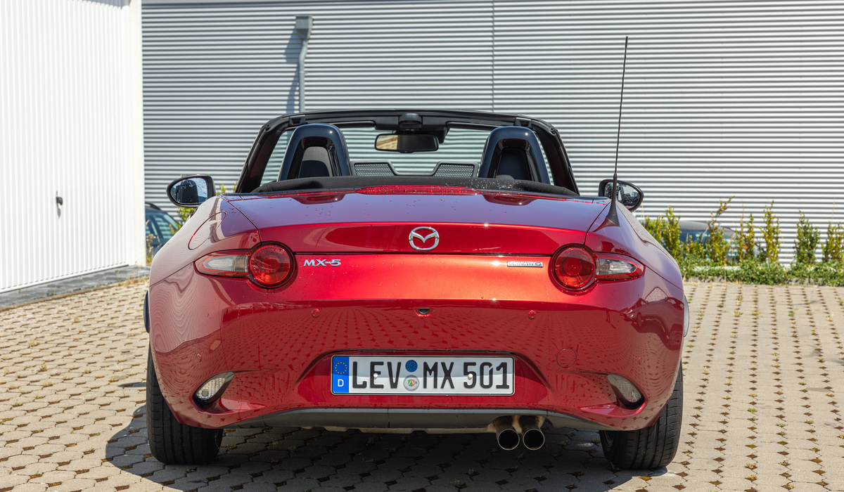 mid Groß-Gerau - Die Doppelendrohr-Auspuffanlage sorgt für schönen Sound beim MX-5. Mike Neumann / mid