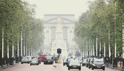Achtung Linksverkehr: Tipps für die Auslandsreise