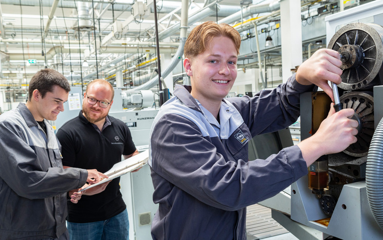 177 neue Opel Auszubildende am Start