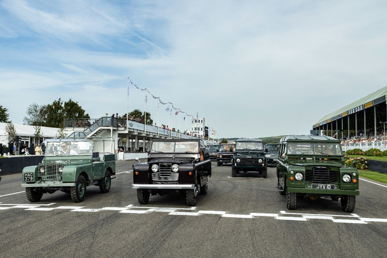 Land Rover ehrt Queen Elizabeth II. Land Rover ehrt Queen Elizabeth II.