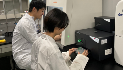 Suzuki gegen Mikroplastik im Meer