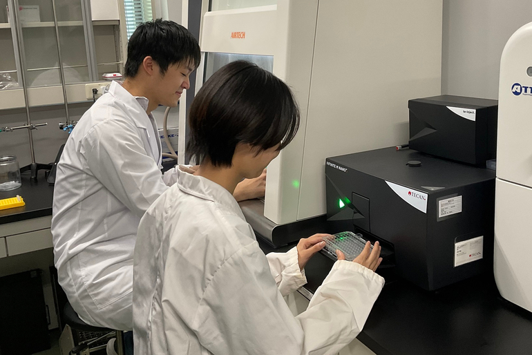 Suzuki gegen Mikroplastik im Meer