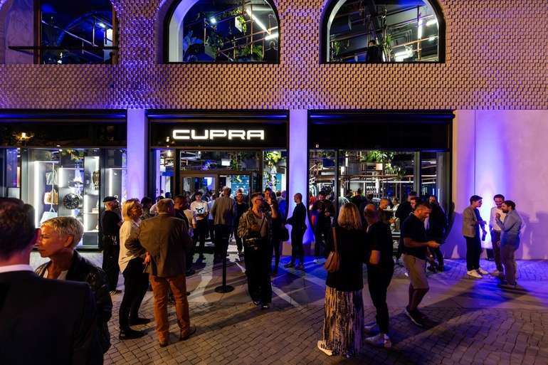 Cupra eröffnet City-Garage in Berlin
