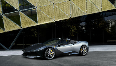 Reinrassiger Roadster Ferrari SP-8