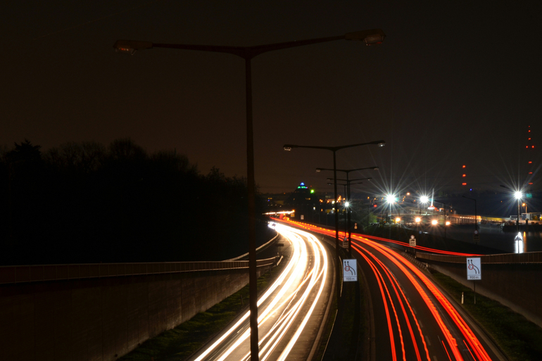 Richtig reagieren bei Falschfahrer-Meldung