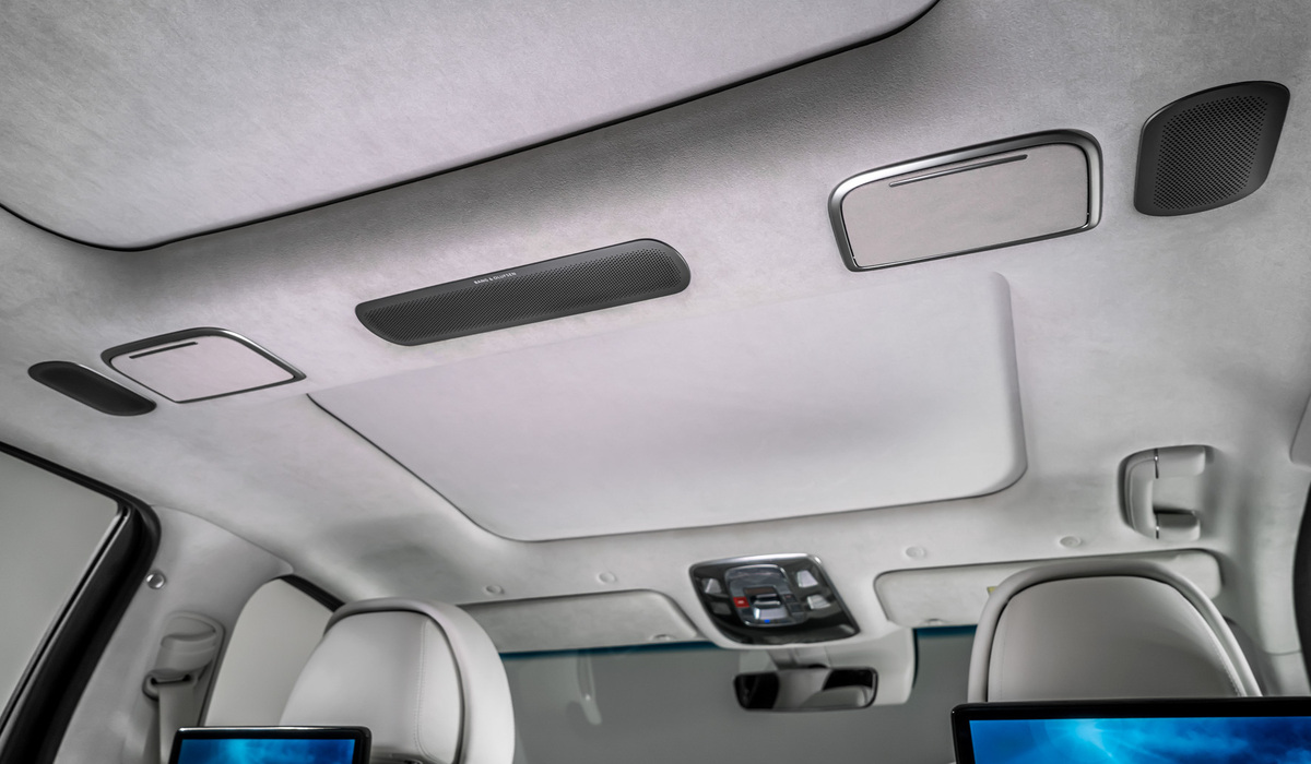 mid Groß-Gerau - Die drei Lautsprecher im Dachhimmel. Genesis