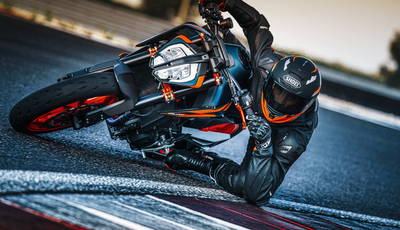 KTM 890 Duke R - kompromissloses Naked Bike