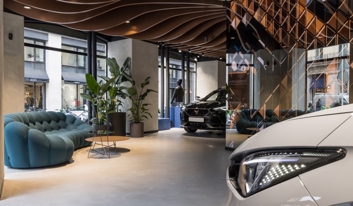 mid Groß-Gerau - Das erste vollelektrische SUV-Coupe der Marke, der Cupra Tavascan, wird noch weitere drei Wochen in Paris zu sehen sein. Cupra