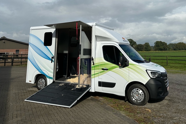 Renault elektrisiert den Pferdetransport