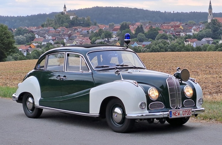 Letzter Barockengel der Bayerischen Landpolizei: BMW 502 V8