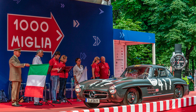 Nostalgie-Rennen de Luxe im Flügeltür-Mercedes 300 SL