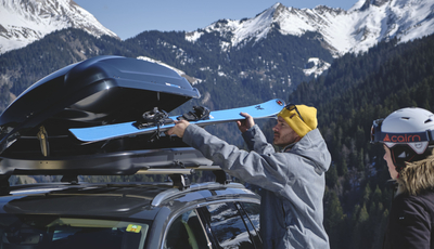 Mit Dach-Box sicher in den Wintersport