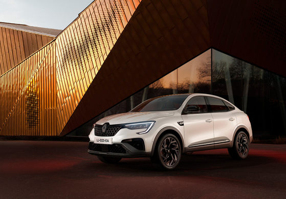 Renault Arkana mit neuem Grill