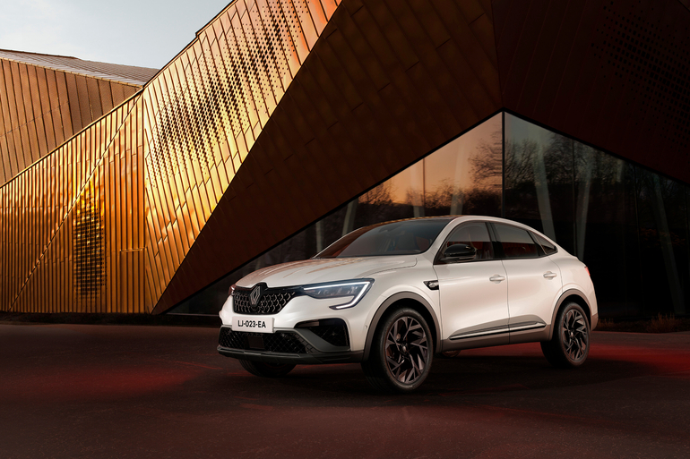 Renault Arkana mit neuem Grill