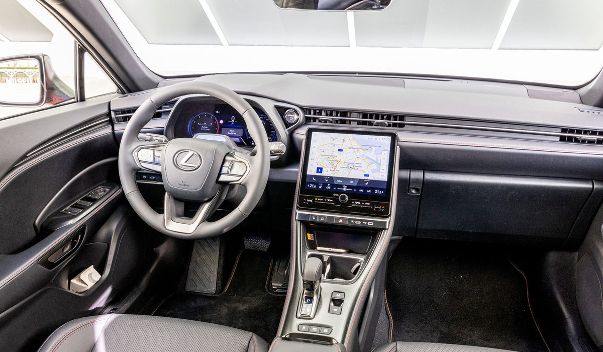 mid Valencia - Das Interieur des LBX wirkt aufgeräumt und wertig. Mike Neumann / mid