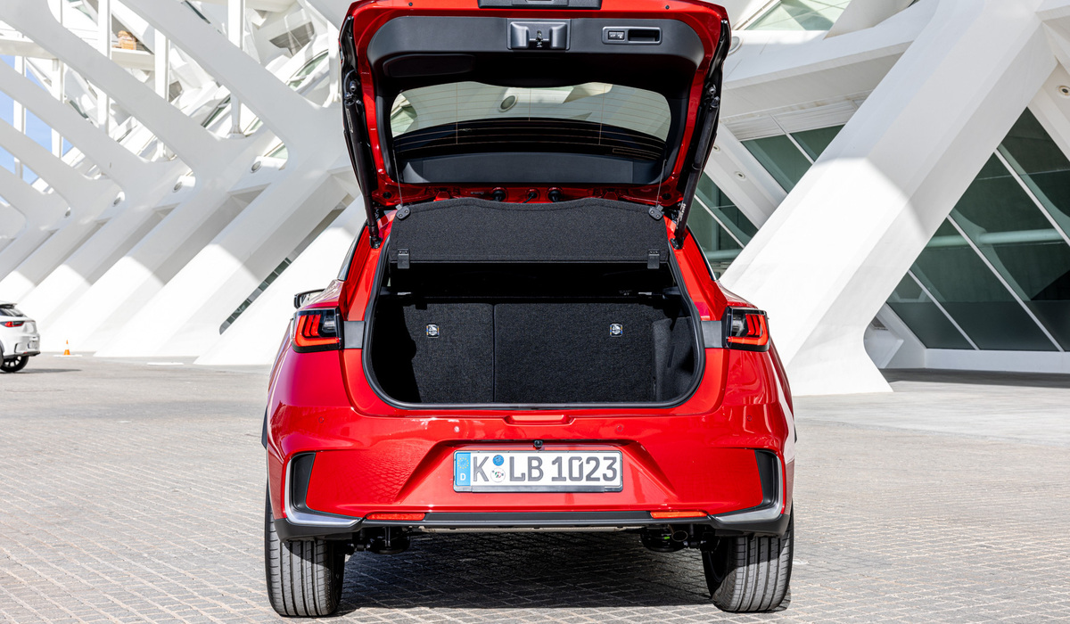 mid Valencia - Der Kofferraum kann bis zu 402 Liter aufnehmen. Mike Neumann / mid