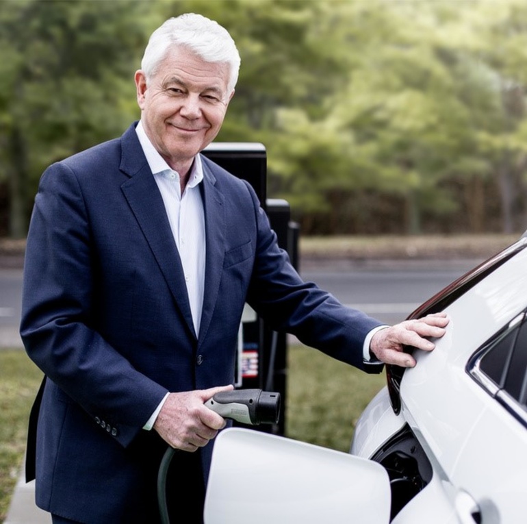 Mitsubishi verabschiedet Werner H. Frey