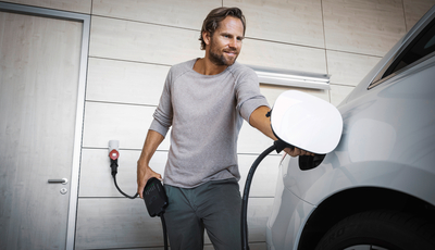 Hoher Lade-Komfort mit ''transportabler Wallbox'' von Mercedes