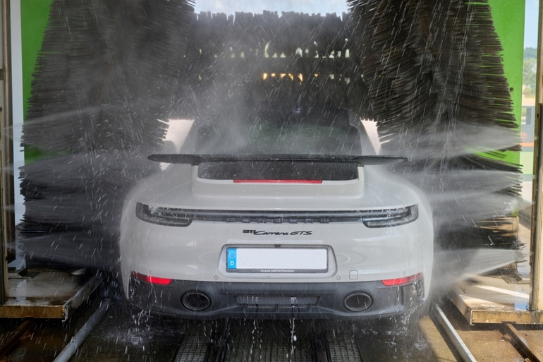 Waschen und Wienern: Autopflege in Deutschland