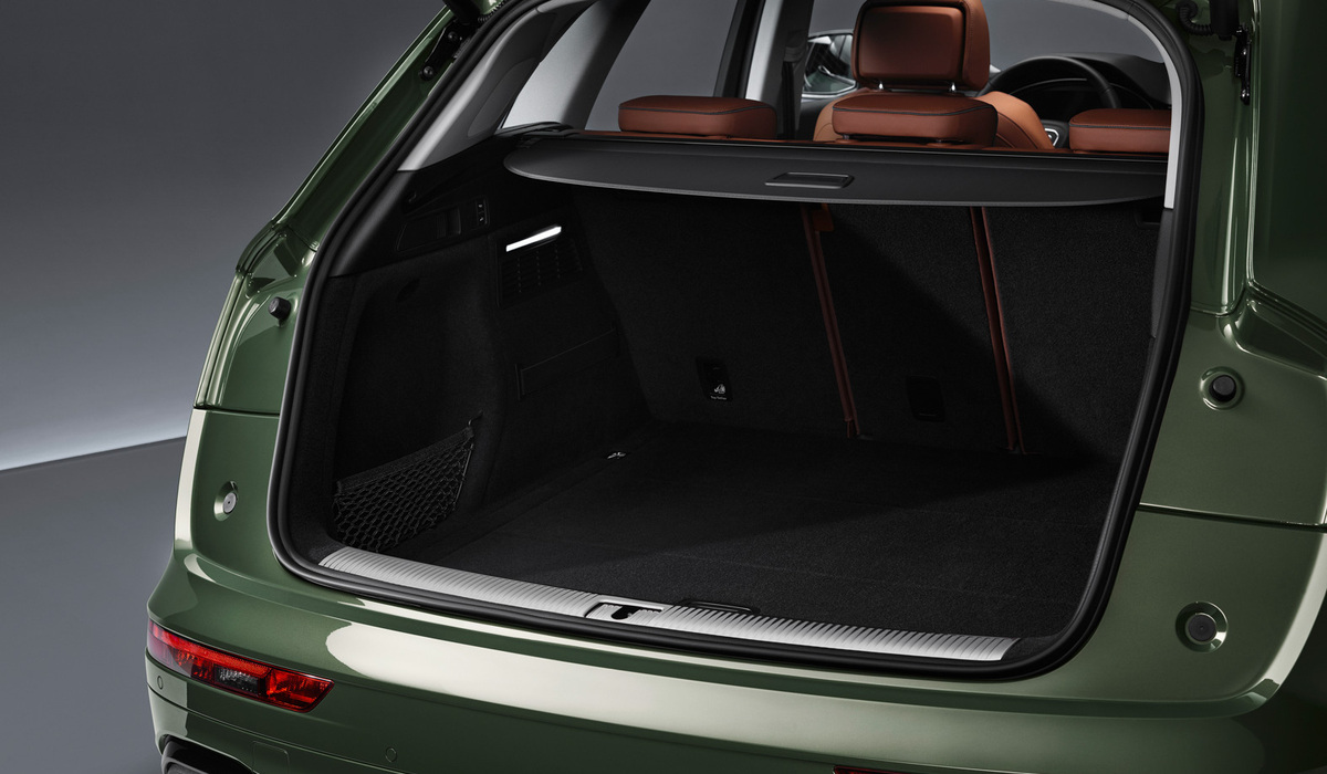 mid Groß-Gerau - Licht im Dunkel: Die Beleuchtung des Kofferraums muss trotz der kleinlichen Aufpreispolitik nicht extra bezahlt werden. Audi