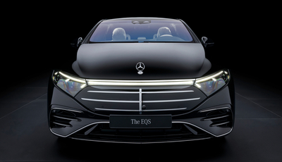 Mercedes EQS nun mit stehendem Stern
