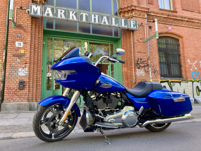 Harley-Davidson Road Glide - Big-Bagger-Grand American Touring