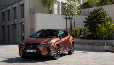 Lexus UX 300h leistungsgesteigert und sicherer