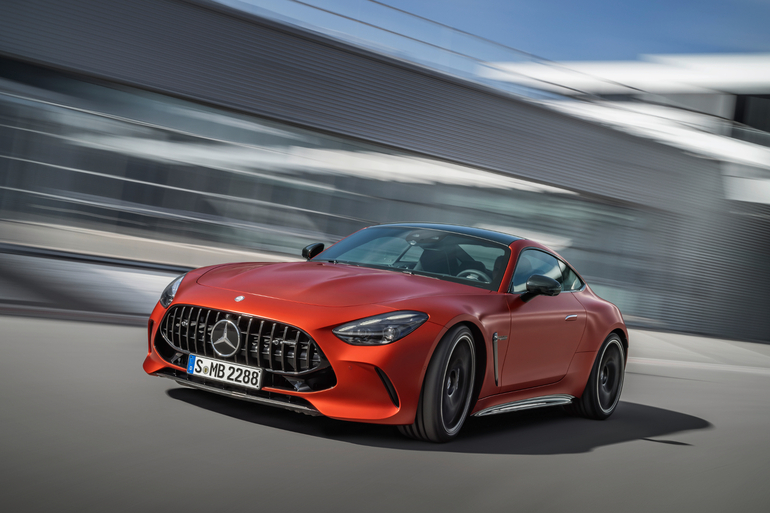 Mercedes-AMG GT 63 S E Performance Coupe spurtet an