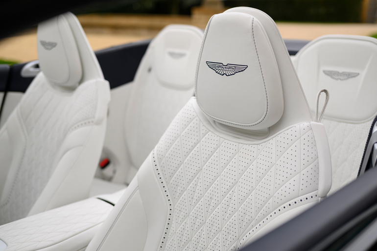Aston Martin für Interieur mit Innovations-Preis ausgezeichnet