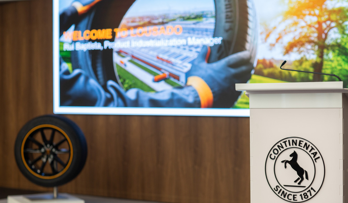 mid Lousado - Das Engagement des Werks zeigt sich auch in den Investitionen in Photovoltaikanlagen und Abfallbehandlungsbereiche, die sicherstellen, dass der Betrieb nicht nur den heutigen Anforderungen entspricht. Continental