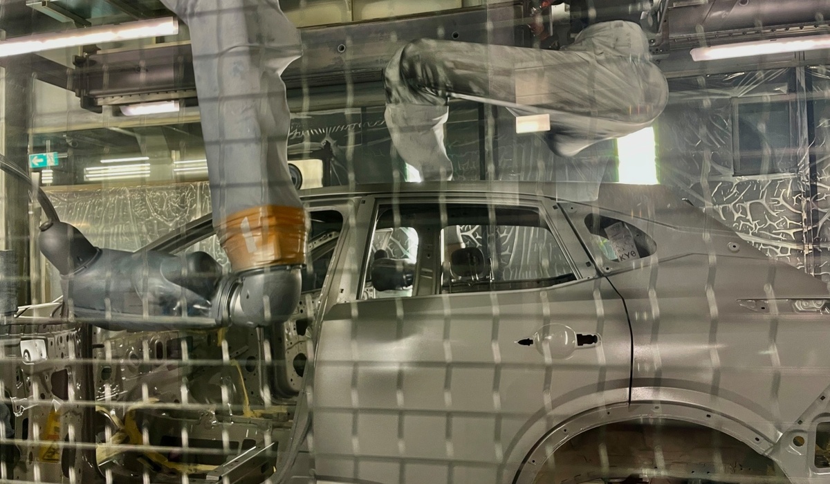 mid Sunderland - Sämtliche Farbreste werden mit speziellen Filtern aufgefangen und recycelt. Solveig Grewe / mid