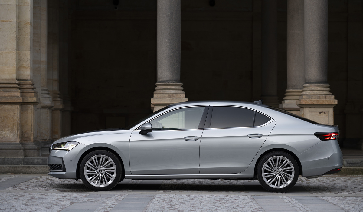 Die Skoda Superb Limousine ist 4,91 Meter lang Foto: Skoda