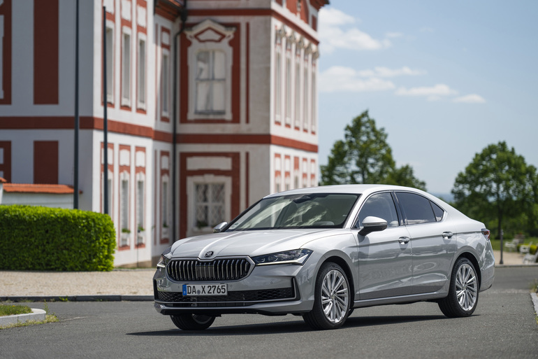Fahrbericht: Skoda Superb (Limousine) - Es muss nicht immer Kombi sein