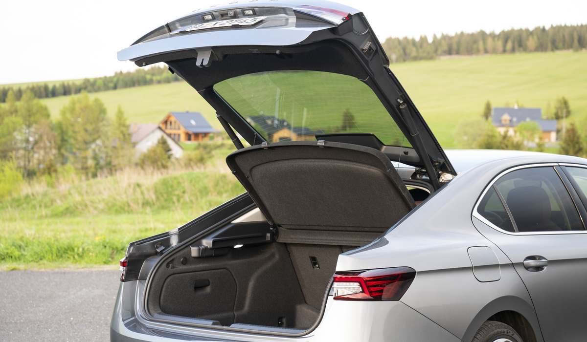 Im Kofferraum ist Platz für 645 Liter Gepäck, wer es drauf anlegt, kann nach Umlegen der Rücksitze knapp 1.800 Liter einladen Foto: Skoda