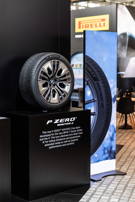 BMW 7er Serie und Pirelli