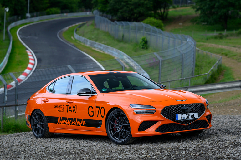 Genesis-Taxi auf der Nordschleife