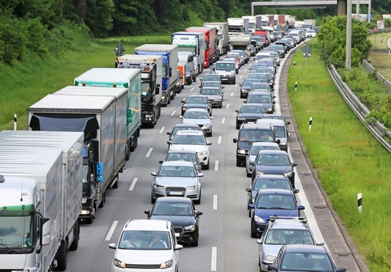 Stau auf der Autobahn - und nun?
