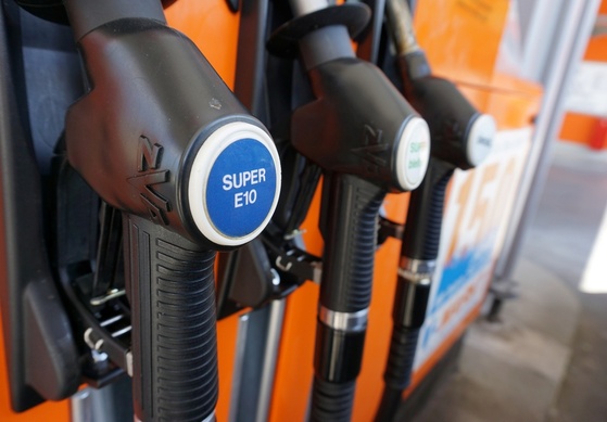Super E10: Grünes Benzin wird immer beliebter.