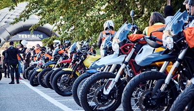 Moto Guzzi Fan-Treffen in Mandello del Lario