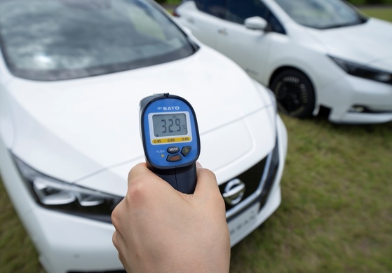 Nissan testet kühlenden Lack