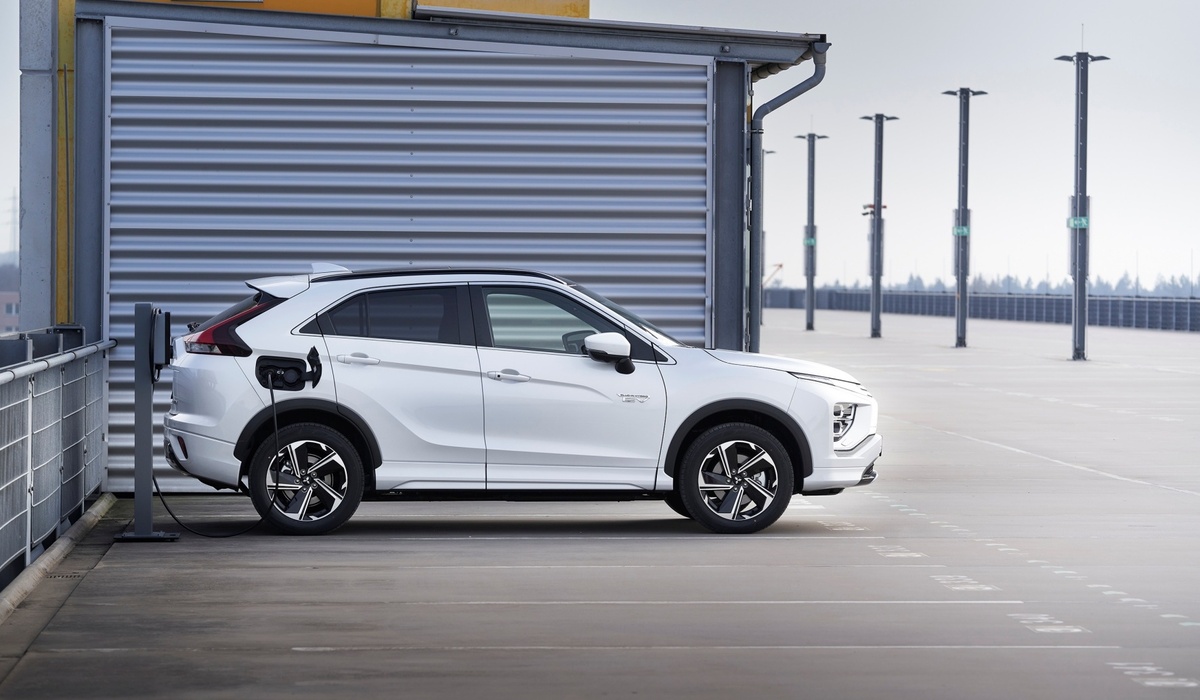 mid Groß-Gerau - Im Rahmen der Kooperation wird Mitsubishi eine Flotte von Eclipse Cross Plug-In-Hybriden zur Verfügung stellen. Mitsubishi